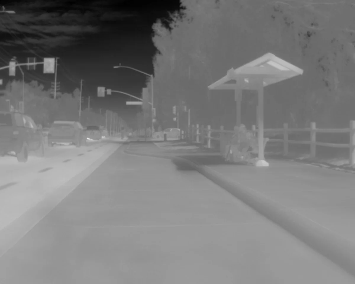 道路夜景红外样例的线性拉伸结果